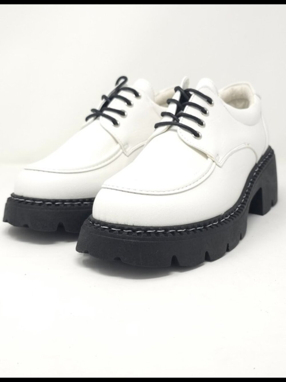 White Patent Brogue Lace up Faux Leather Loafers Chunky Black Lug Sole Oxfords